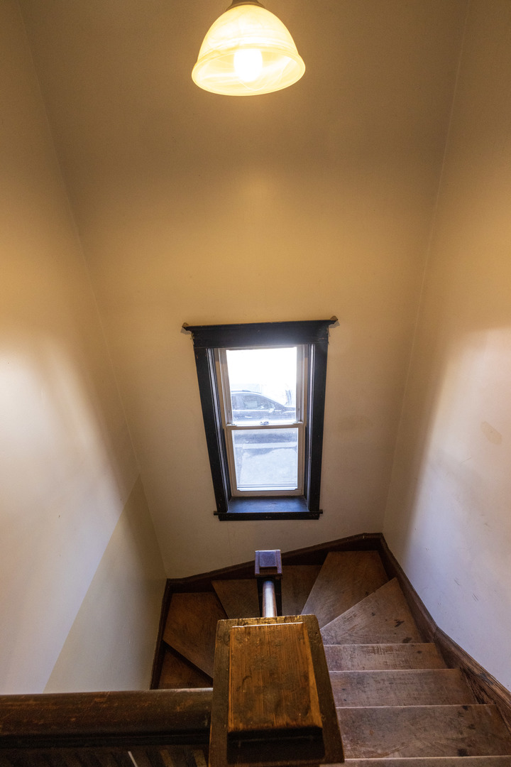 2648 N Francisco Avenue, Chicago, IL 60647