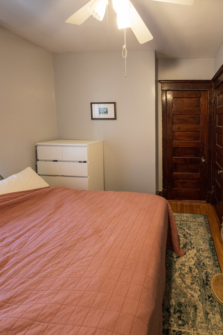 2648 N Francisco Avenue, Chicago, IL 60647