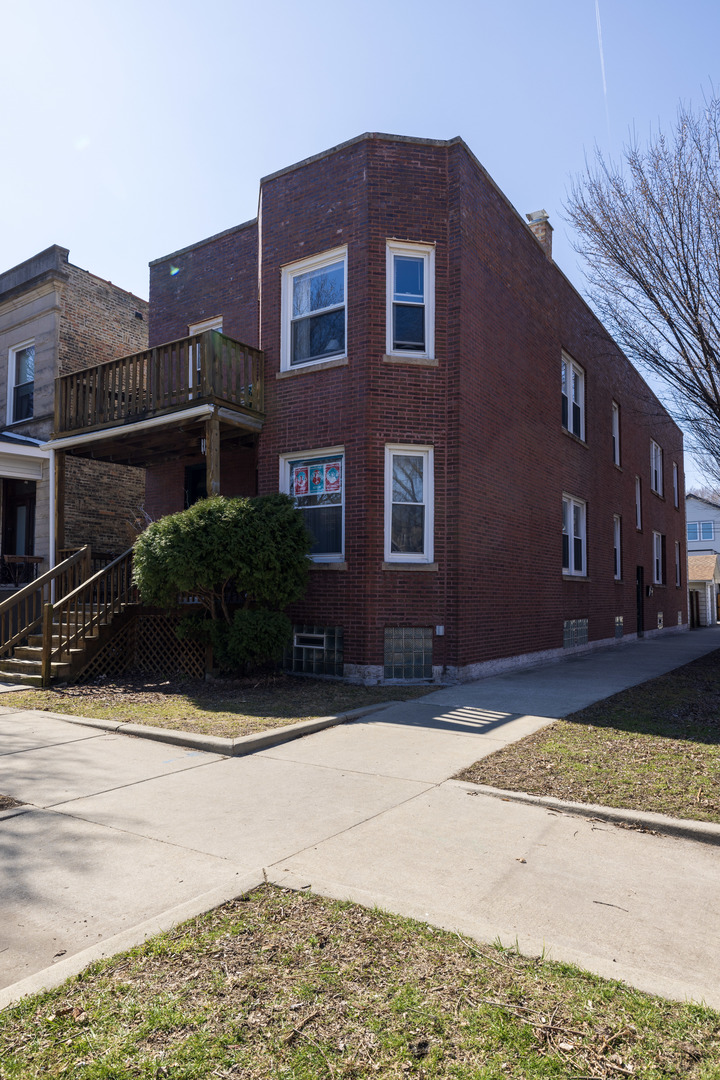 2648 N Francisco Avenue, Chicago, IL 60647