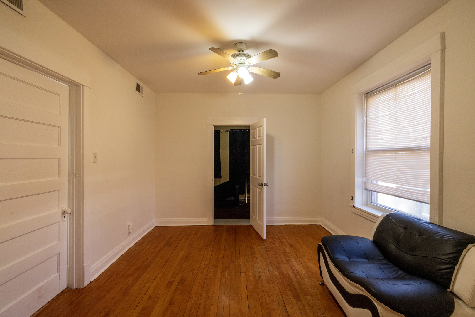 2648 N Francisco Avenue, Chicago, IL 60647