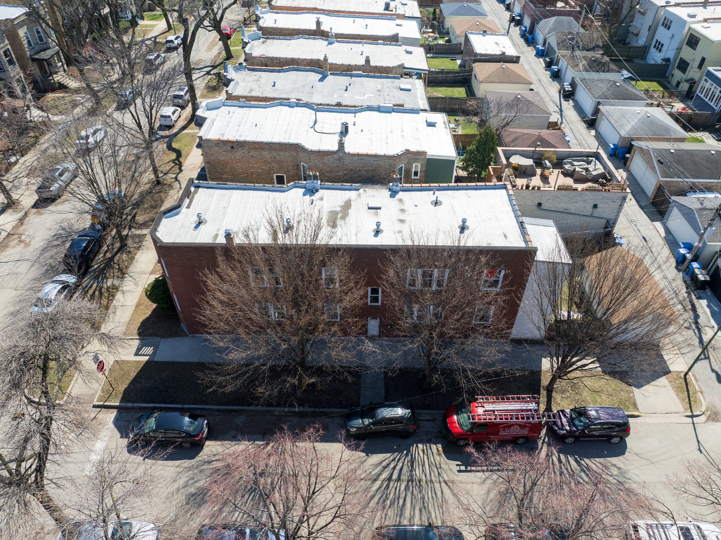 2648 N Francisco Avenue, Chicago, IL 60647