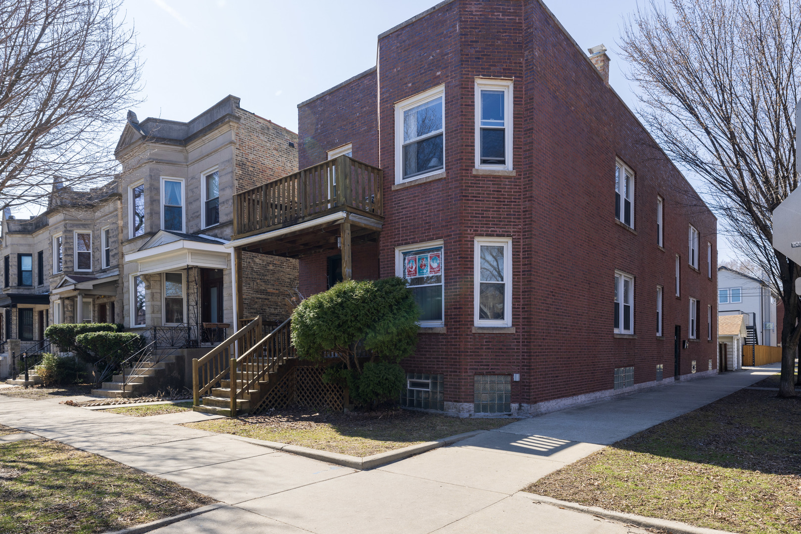 2648 N Francisco Avenue, Chicago, IL 60647