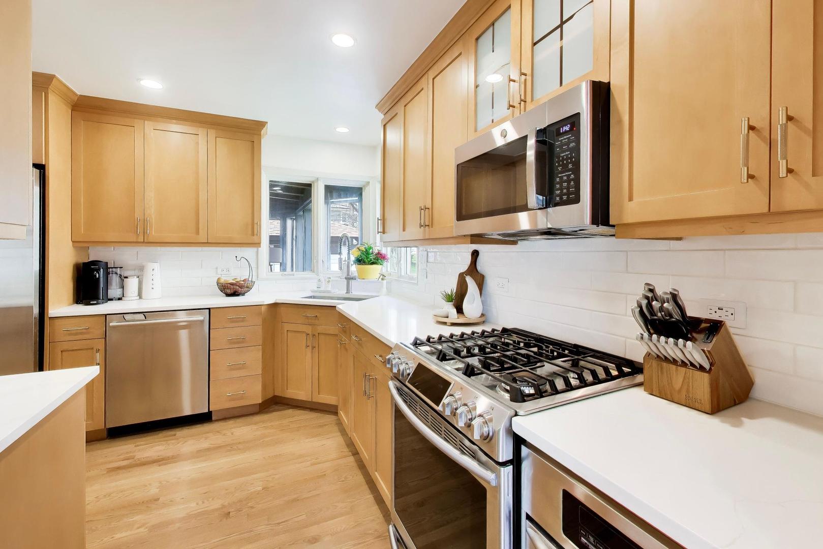 456 Lowell Avenue, Glen Ellyn, IL 60137