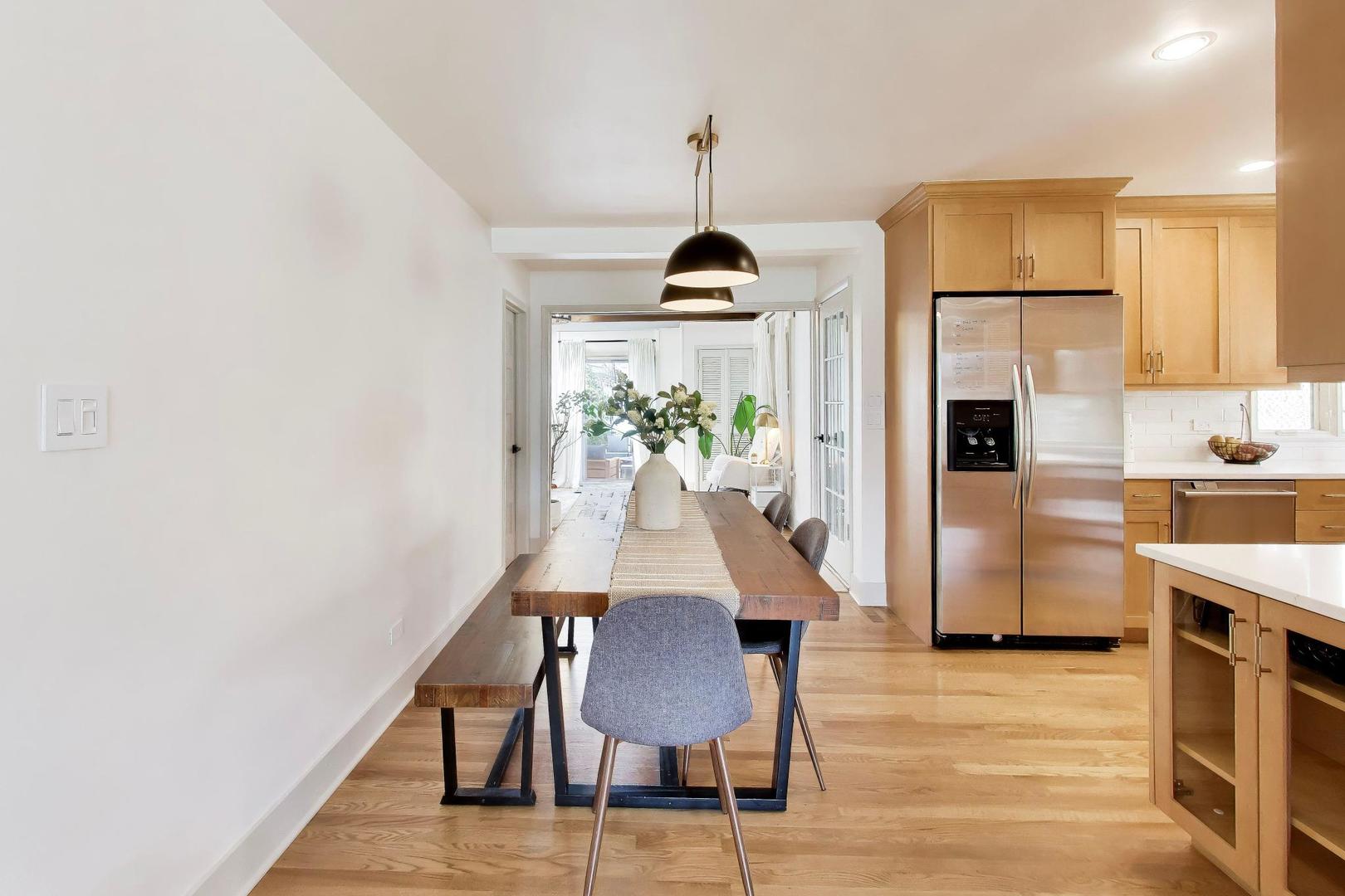 456 Lowell Avenue, Glen Ellyn, IL 60137