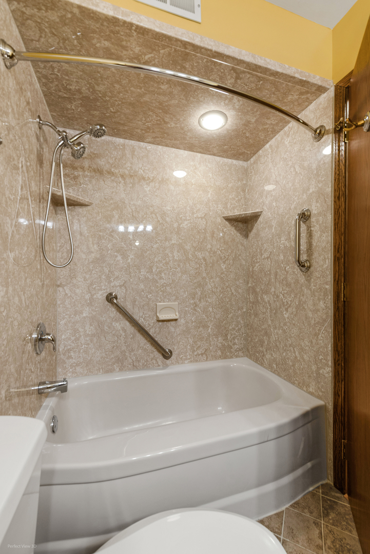 1621 Claremont Drive, Darien, IL 60561