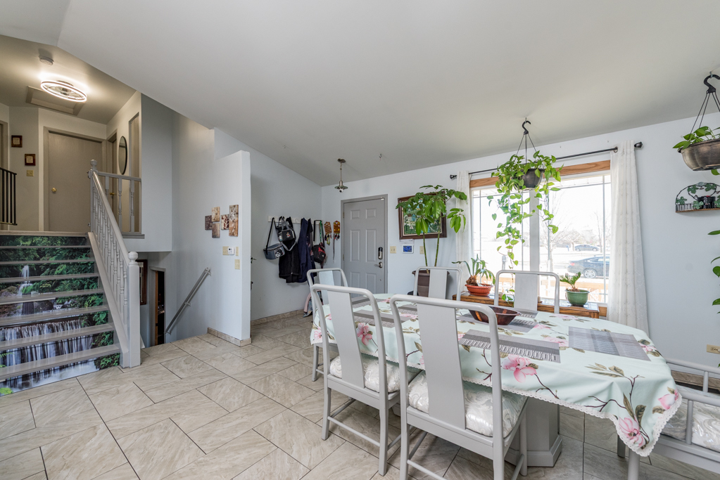 1230 Pheasant Run, Zion, IL 60099