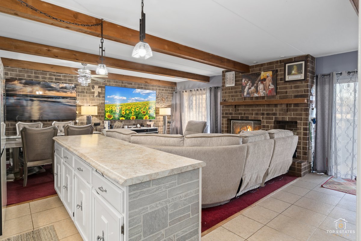 1209 Kenneth Circle, Elgin, IL 60120