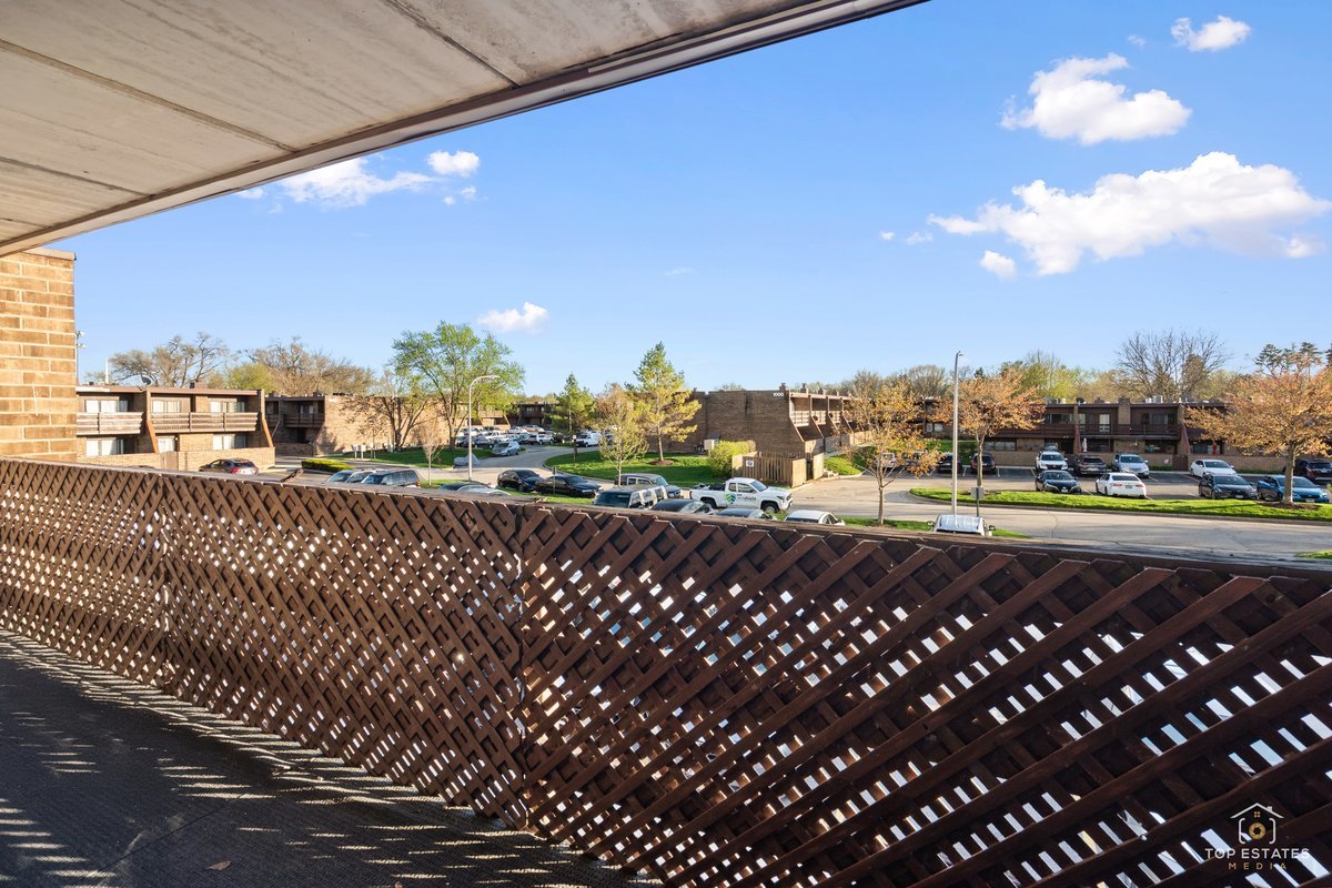 1209 Kenneth Circle, Elgin, IL 60120