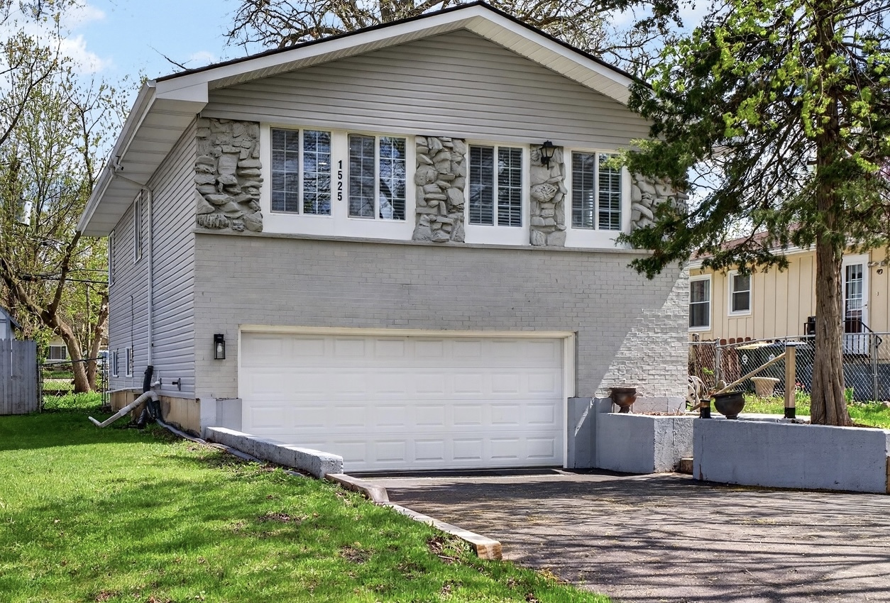 1525 Grove Drive, Round Lake Beach, IL 60073