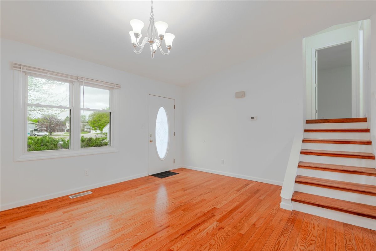 1315 Bancroft Drive, Bloomington, IL 61704