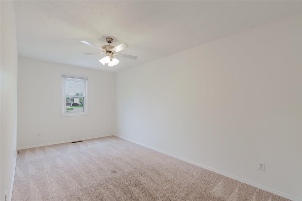 1315 Bancroft Drive, Bloomington, IL 61704