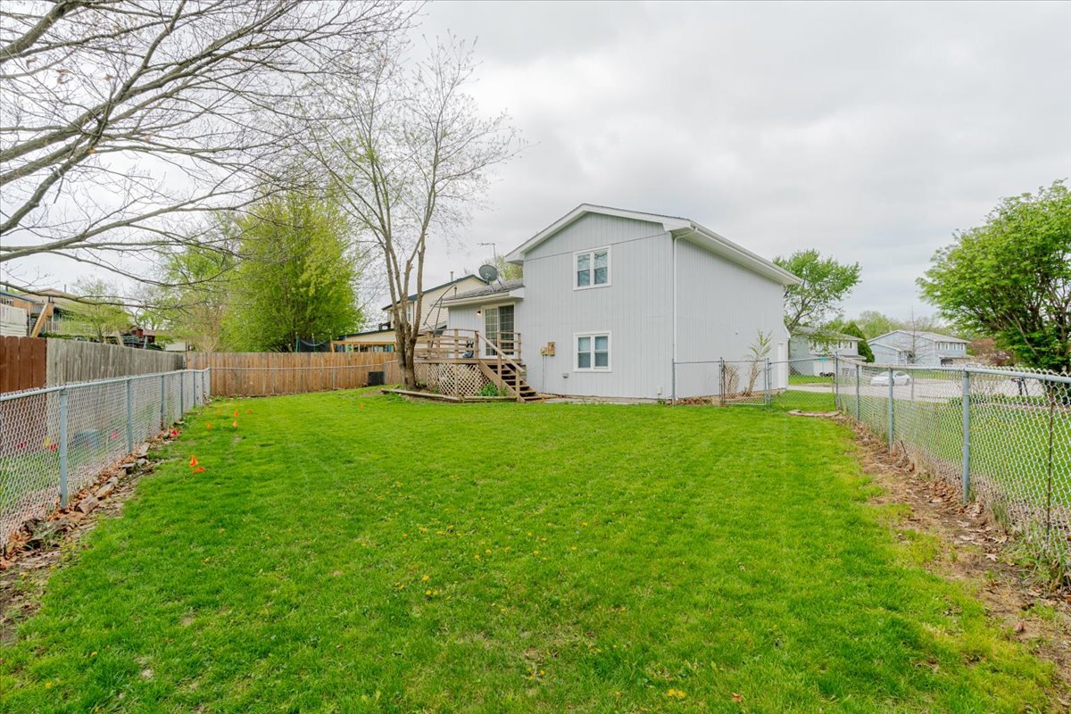 1315 Bancroft Drive, Bloomington, IL 61704