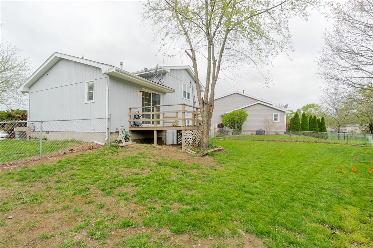 1315 Bancroft Drive, Bloomington, IL 61704