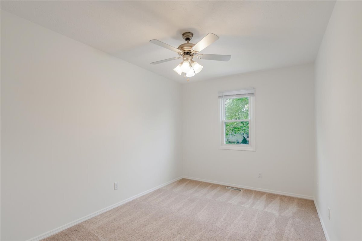 1315 Bancroft Drive, Bloomington, IL 61704