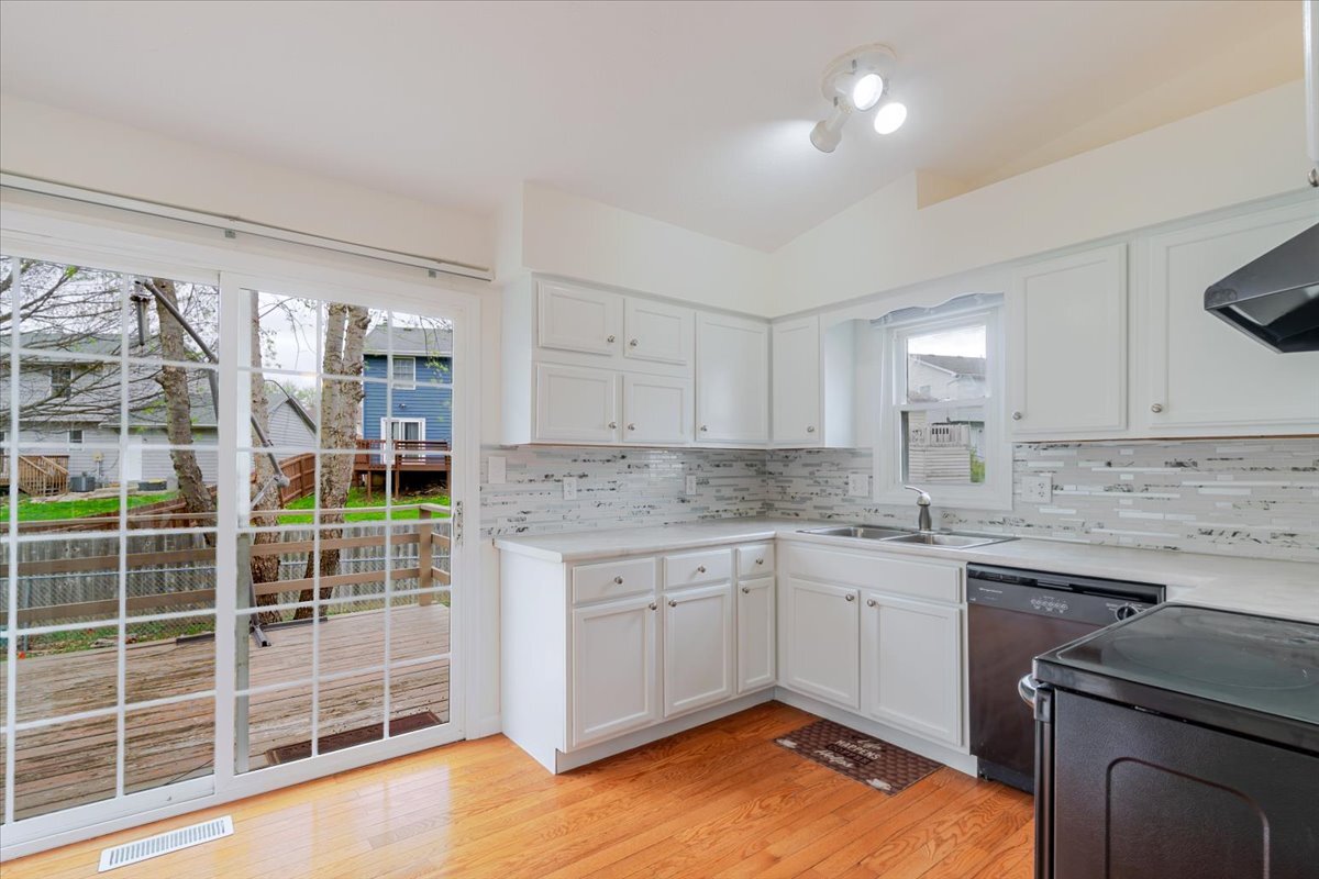 1315 Bancroft Drive, Bloomington, IL 61704