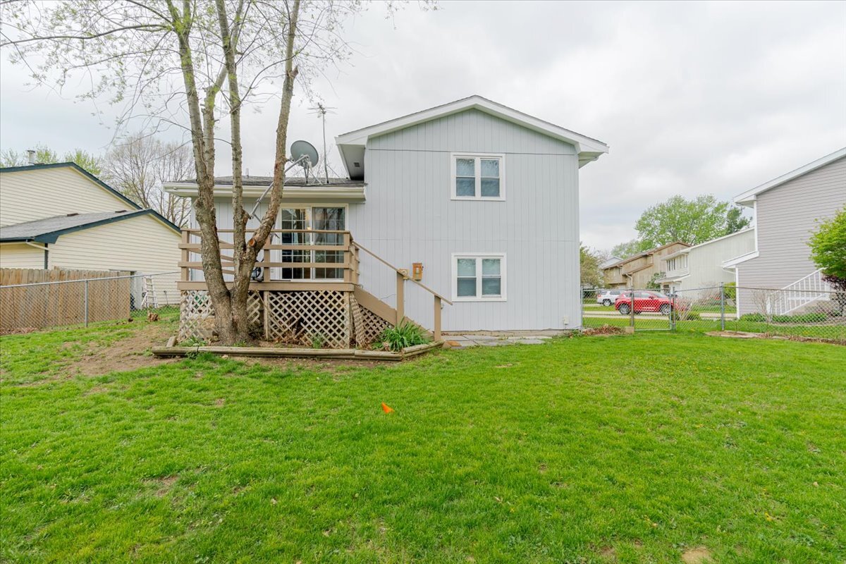 1315 Bancroft Drive, Bloomington, IL 61704