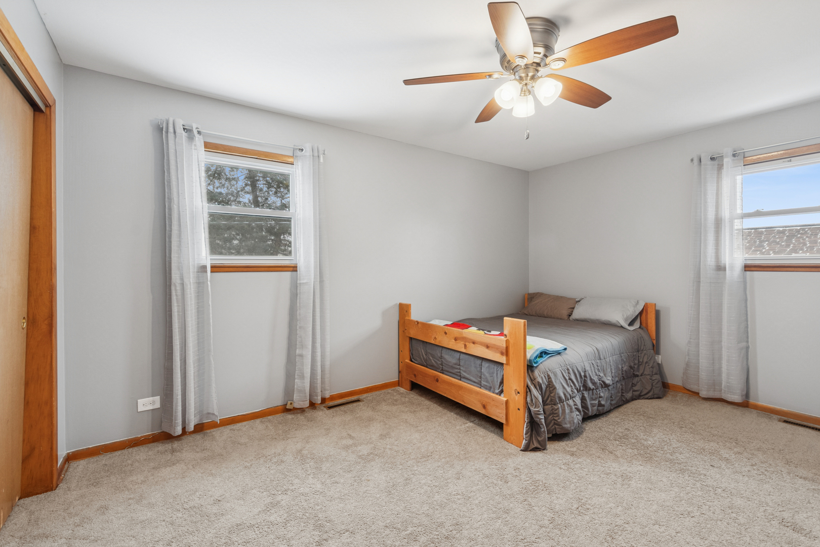 15201 GEOFFREY Road, Oak Forest, IL 60452