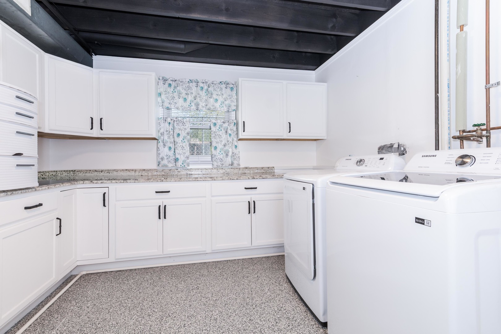 21 Cedar Court, Bloomington, IL 61701