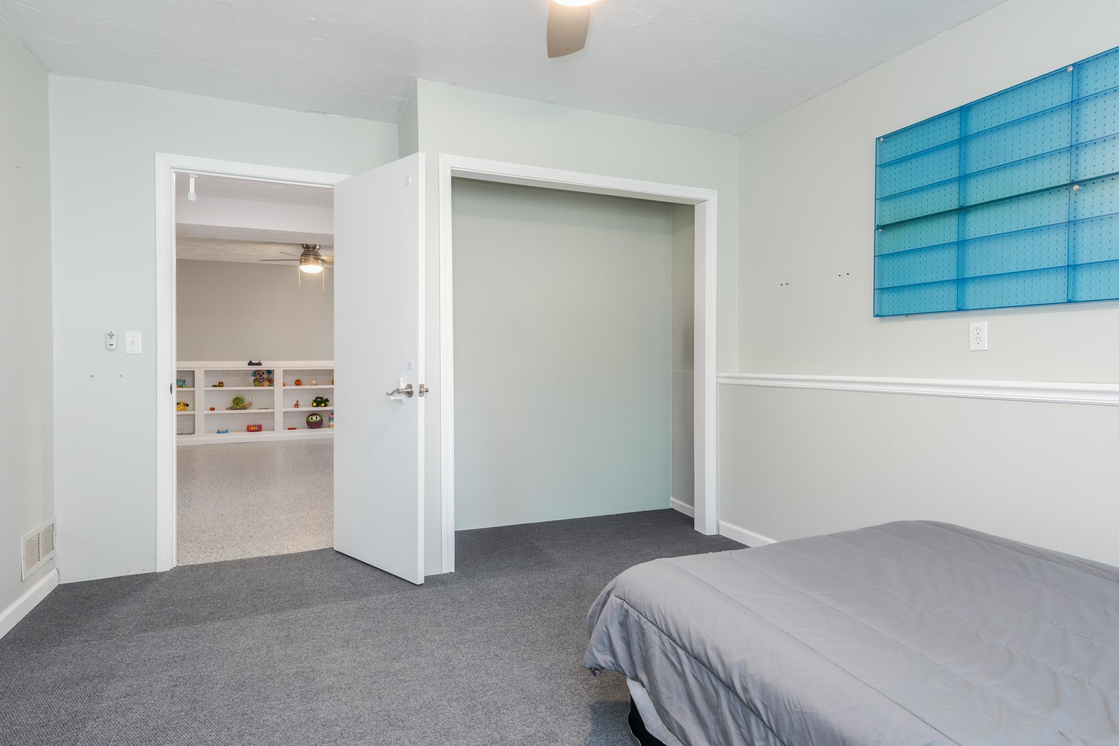 21 Cedar Court, Bloomington, IL 61701