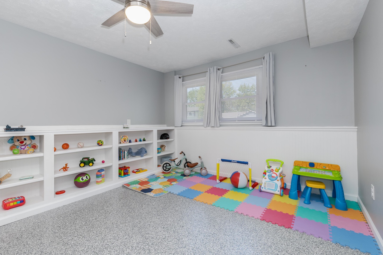 21 Cedar Court, Bloomington, IL 61701