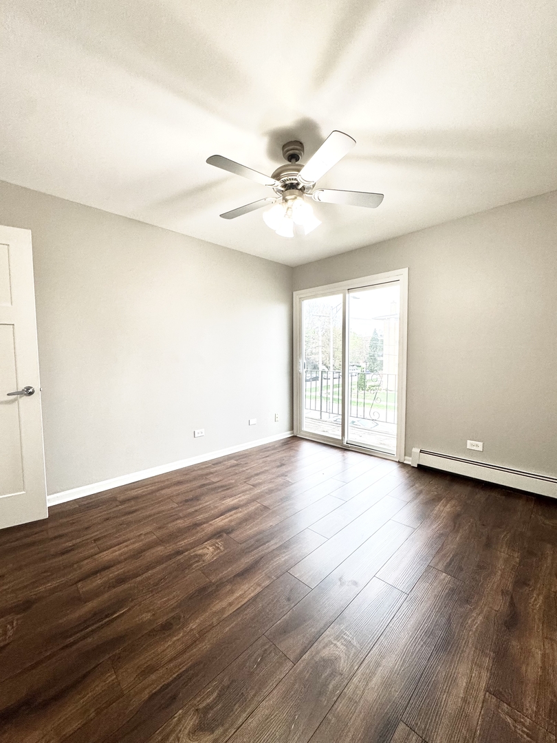 5644 W 105th Street #2W, Oak Lawn, IL 60453