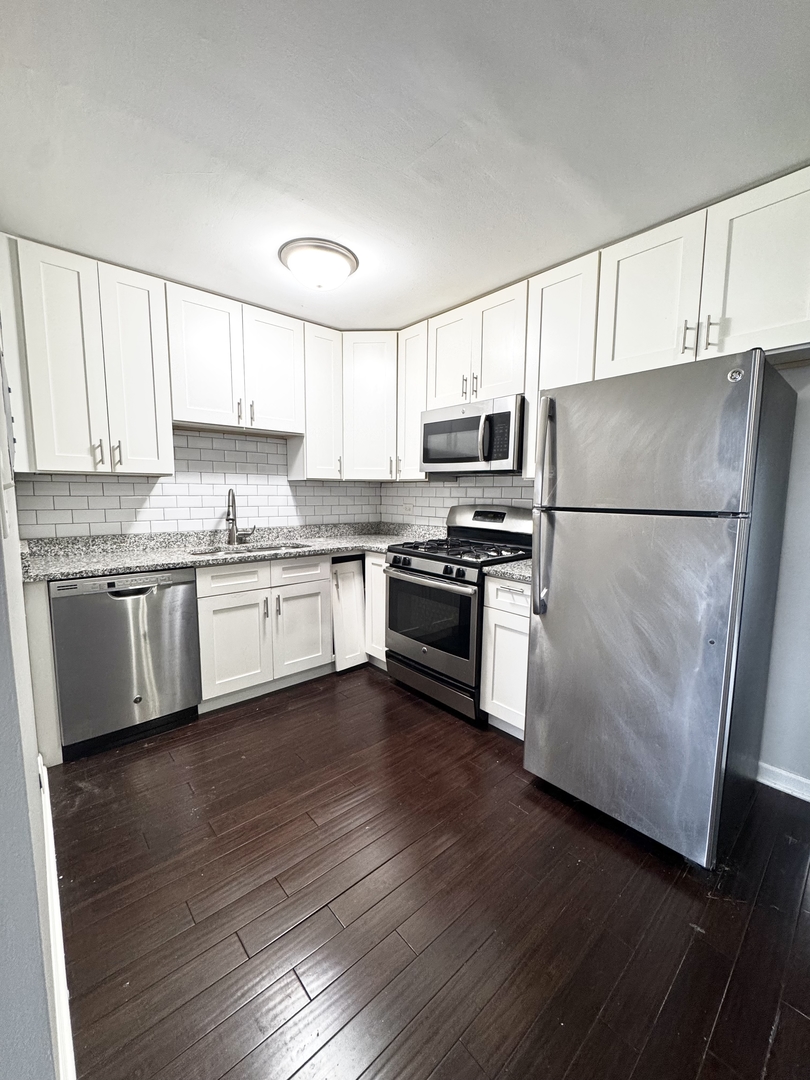 5644 W 105th Street #2W, Oak Lawn, IL 60453