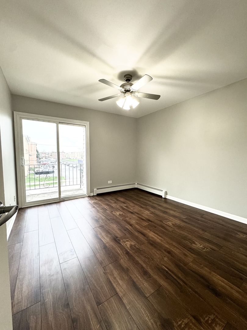 5644 W 105th Street #2W, Oak Lawn, IL 60453