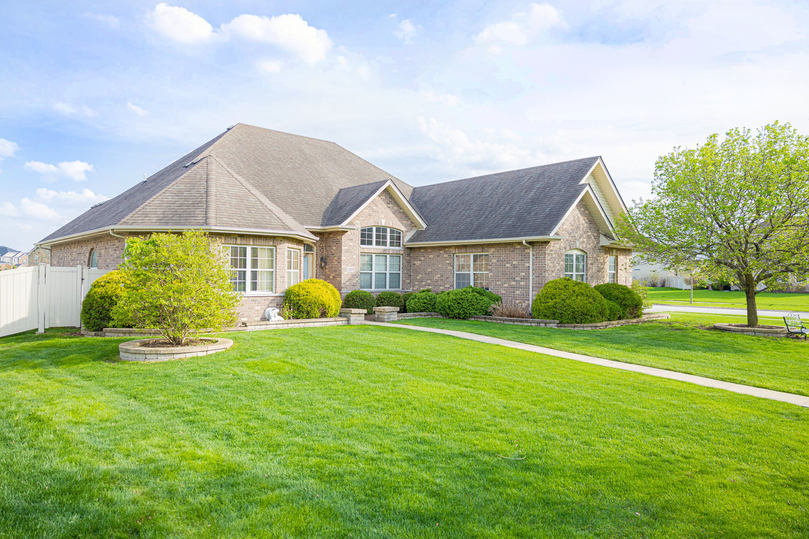 12819 Waterford Boulevard, Plainfield, IL 60585