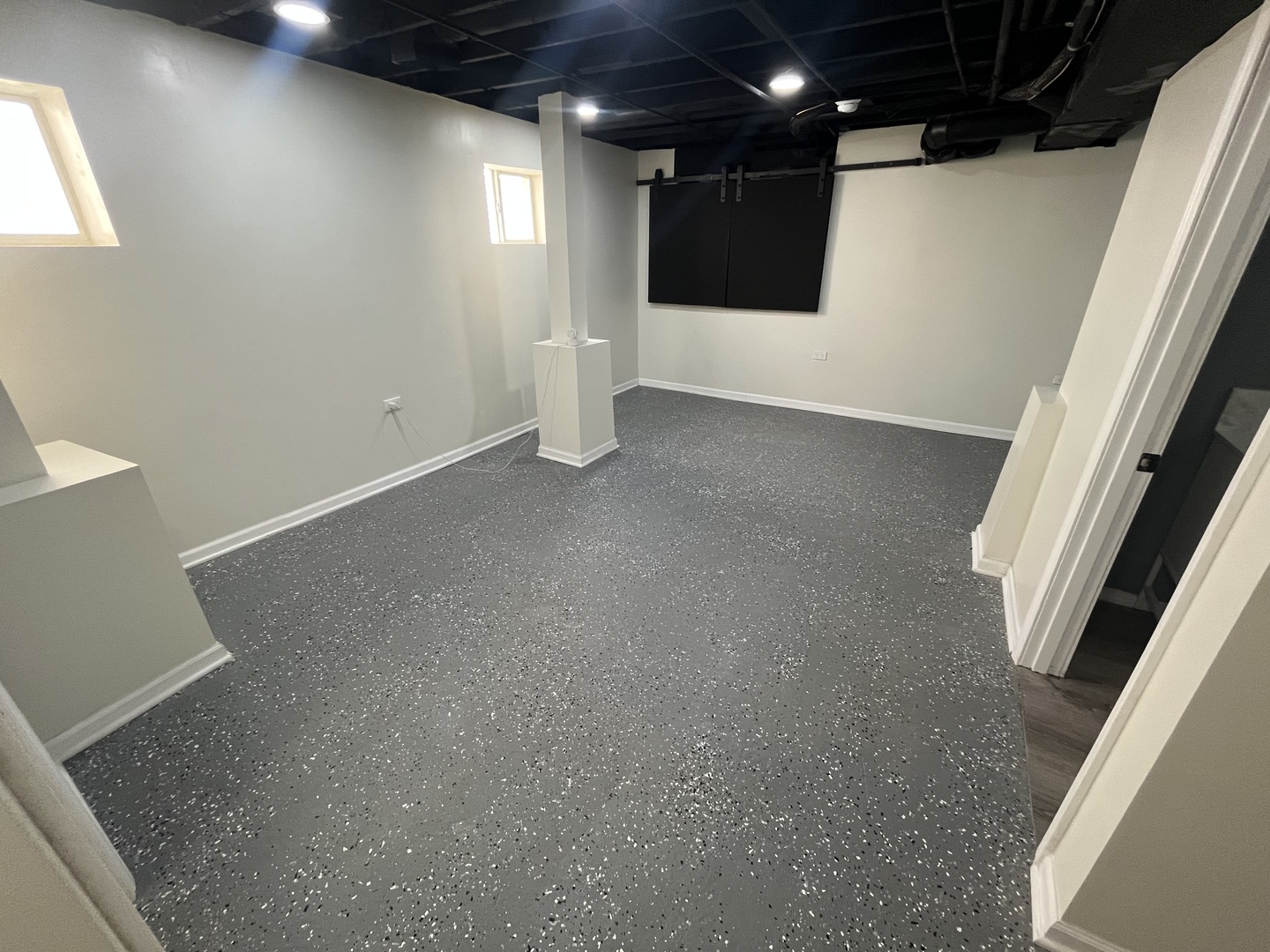 8015 S Avalon Avenue, Chicago, IL 60619