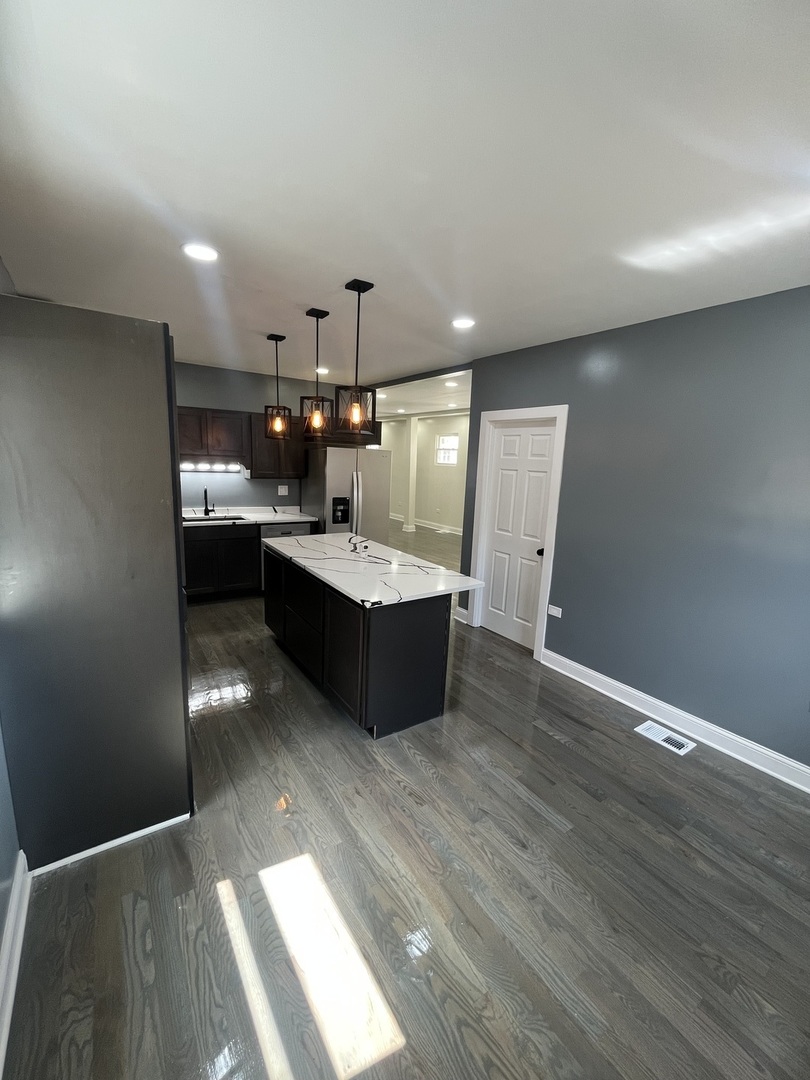 8015 S Avalon Avenue, Chicago, IL 60619