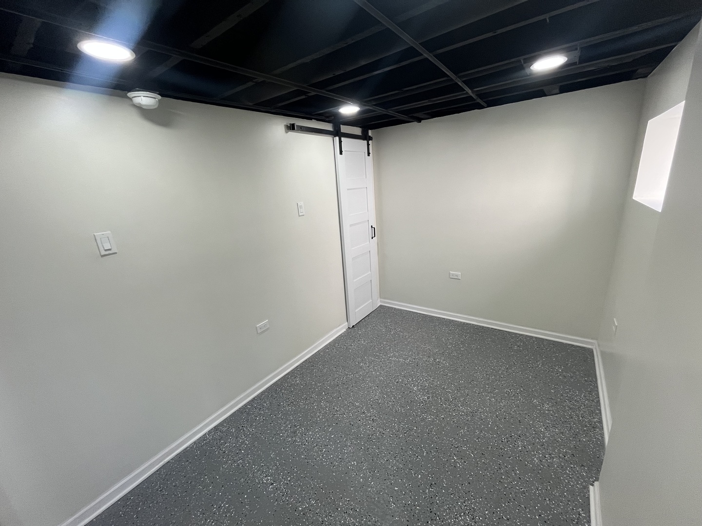 8015 S Avalon Avenue, Chicago, IL 60619