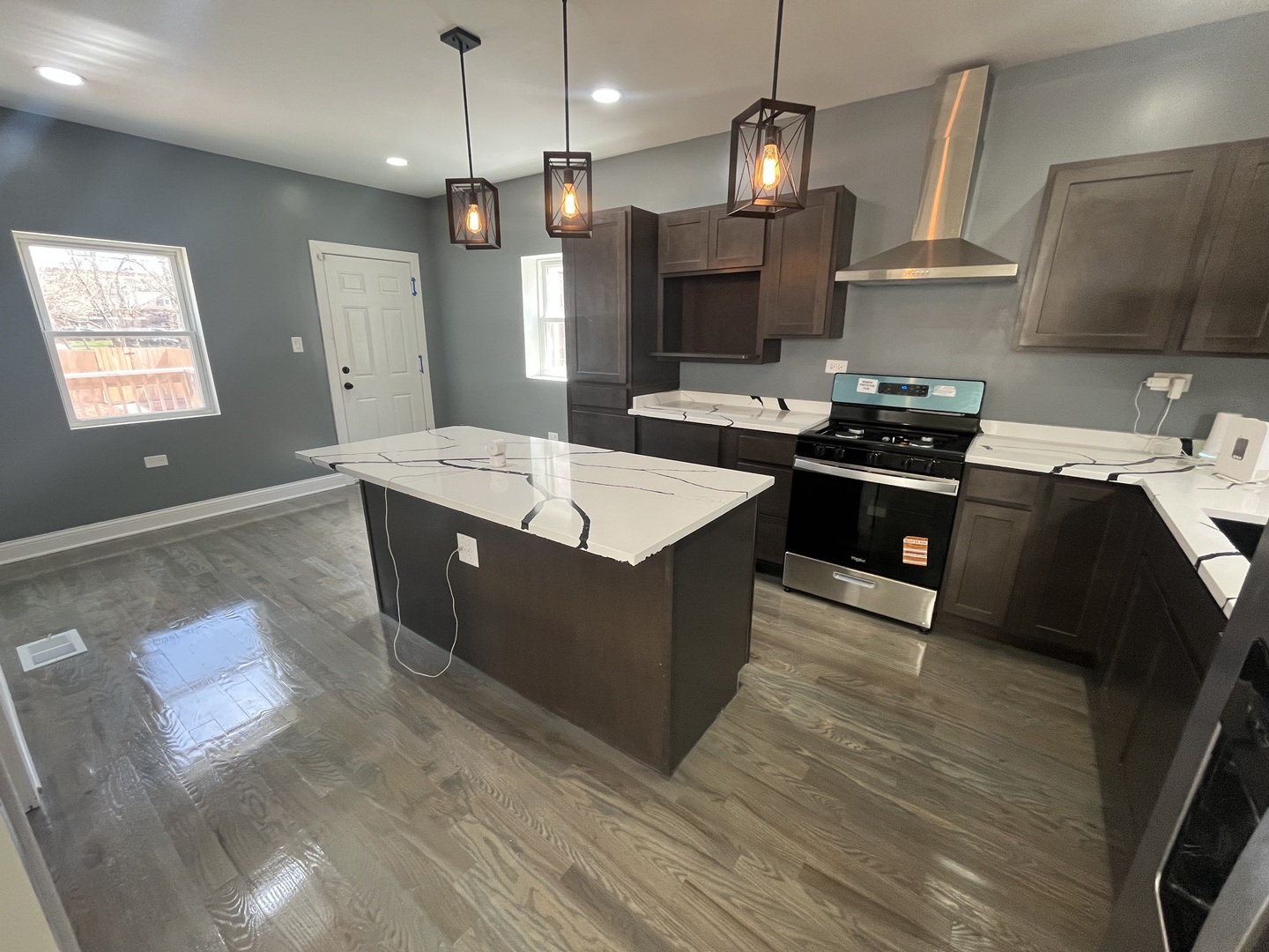 8015 S Avalon Avenue, Chicago, IL 60619