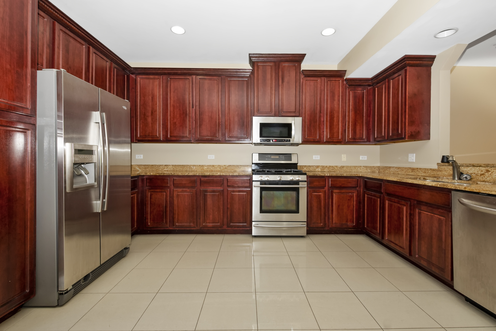 7204 W 83rd Street, Bridgeview, IL 60455