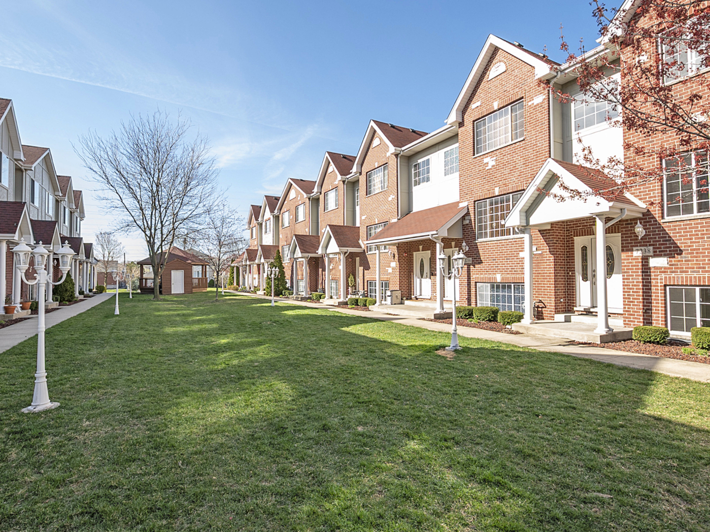 7204 W 83rd Street, Bridgeview, IL 60455