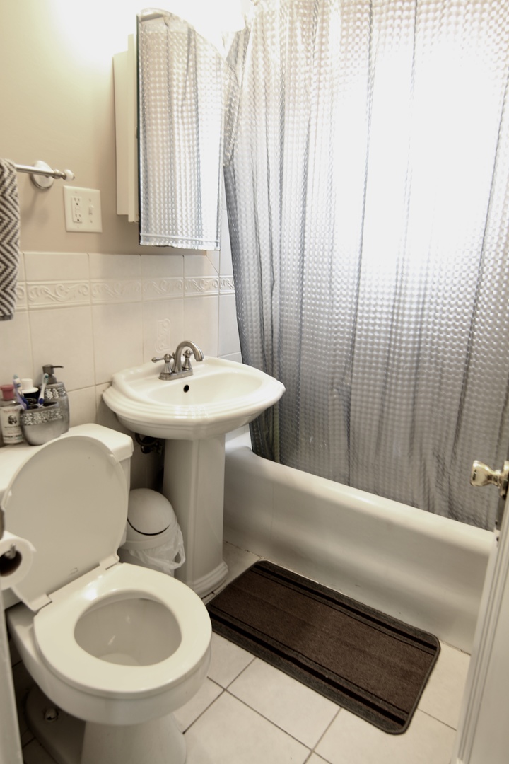 2859 N Kostner Unit 1 Avenue, Chicago, IL 60641