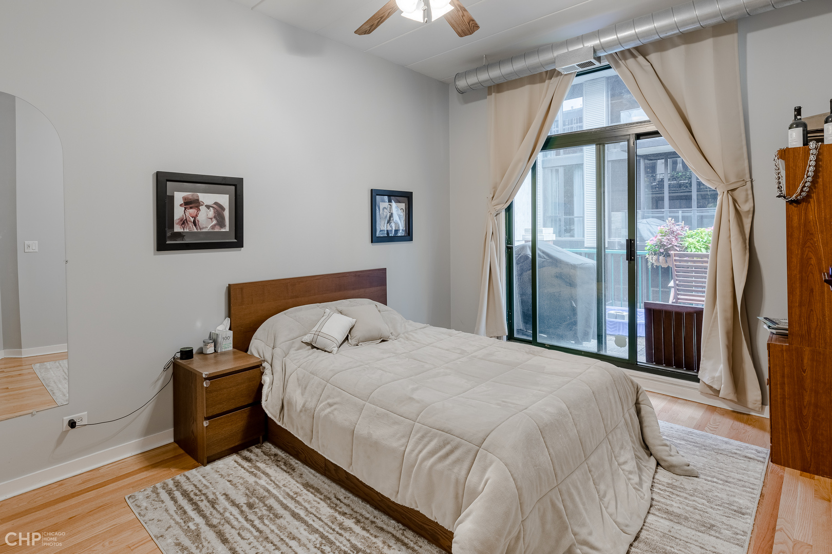 843 W Monroe Street #4B, Chicago, IL 60607