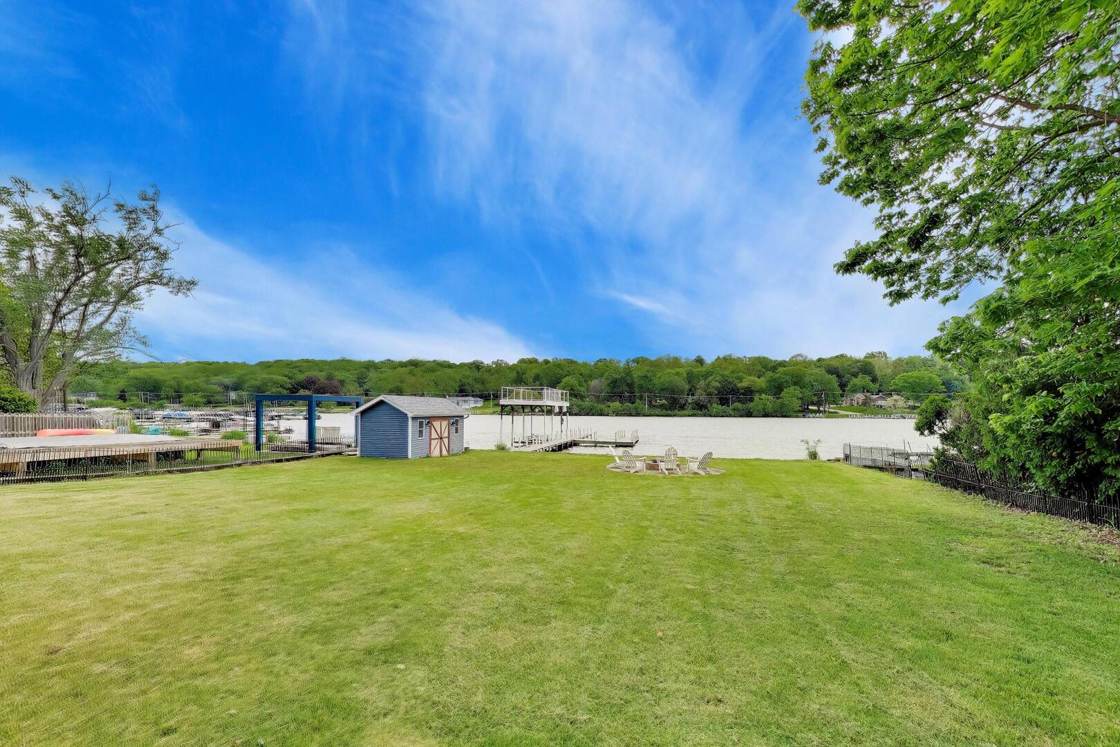 701 N Harrison Street, Algonquin, IL 60102