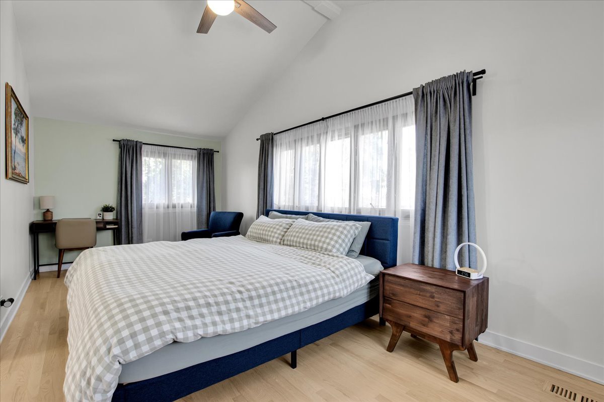 10447 S Stowe Court, Palos Hills, IL 60465