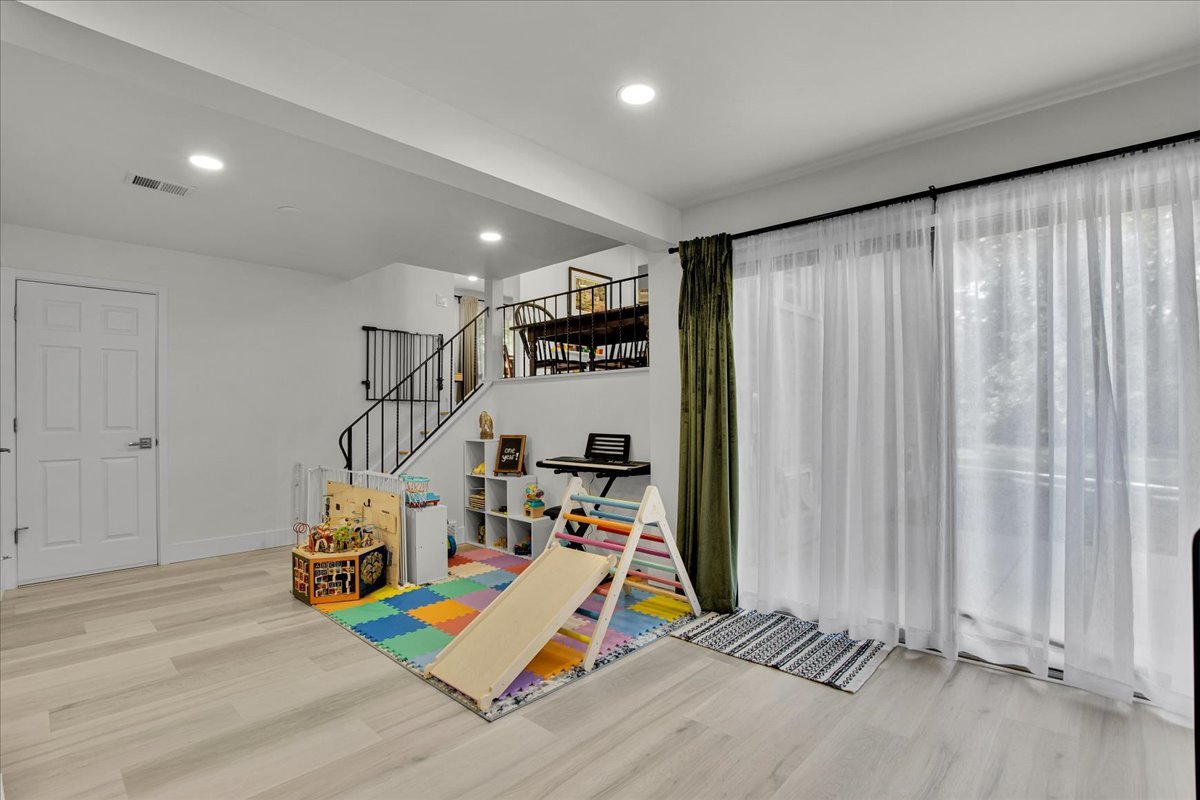 10447 S Stowe Court, Palos Hills, IL 60465