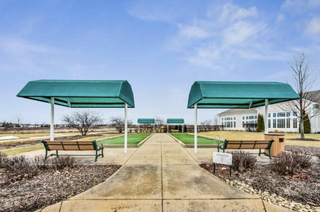 3295 Comstock Court, Mundelein, IL 60060