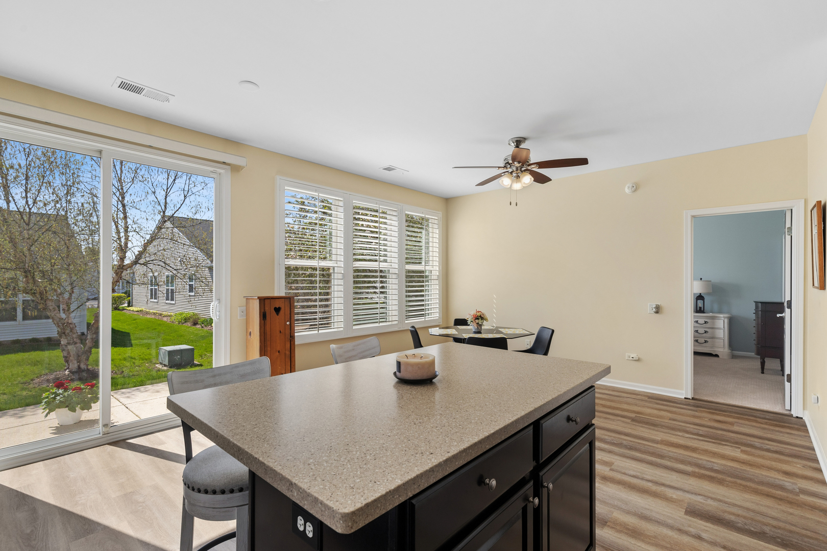 3295 Comstock Court, Mundelein, IL 60060