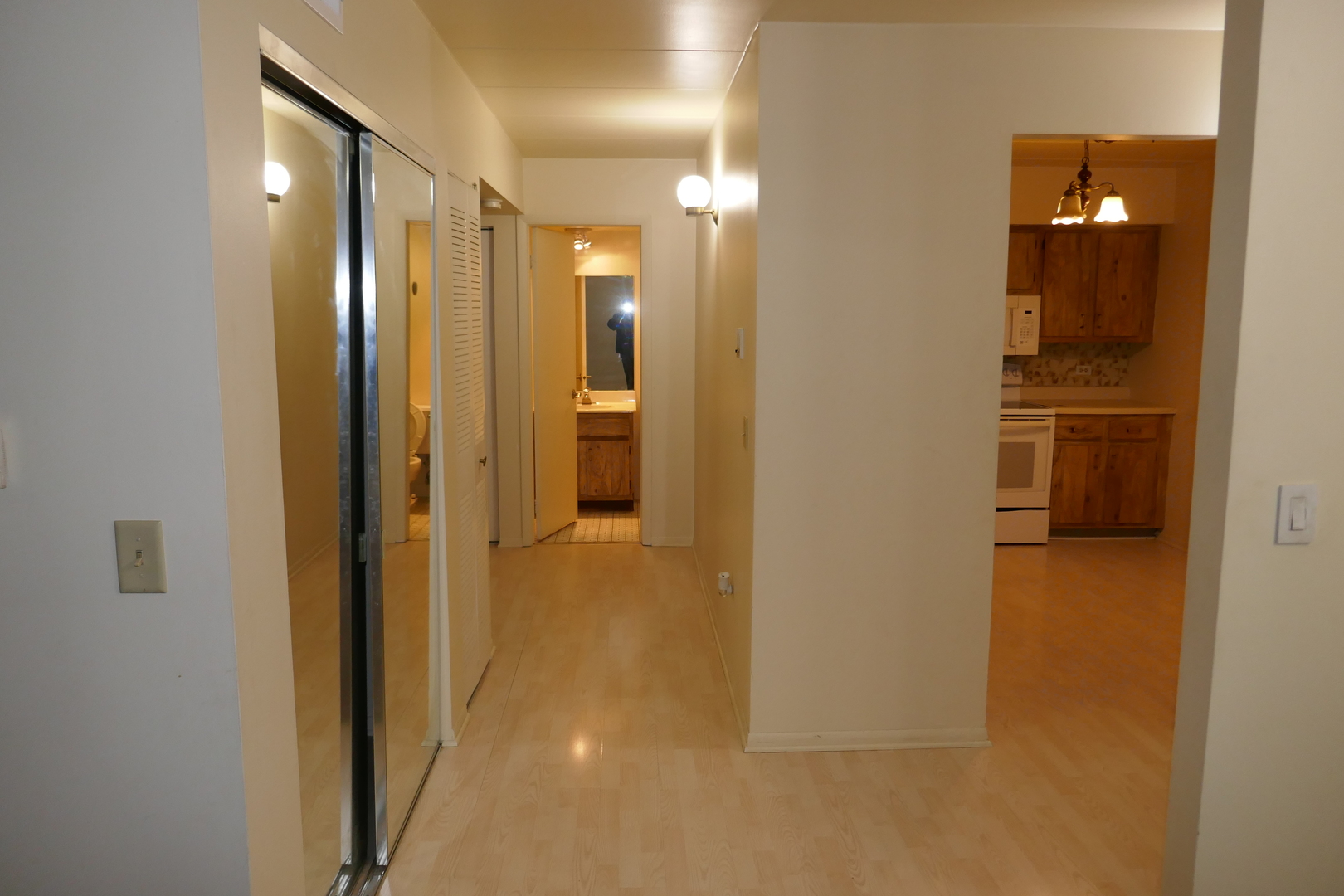 603 S River Road #2M, Des Plaines, IL 60016