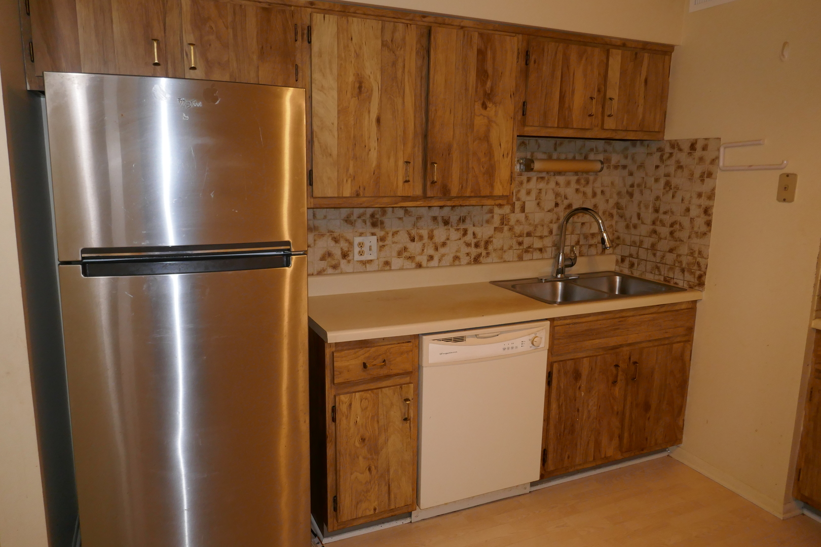 603 S River Road #2M, Des Plaines, IL 60016