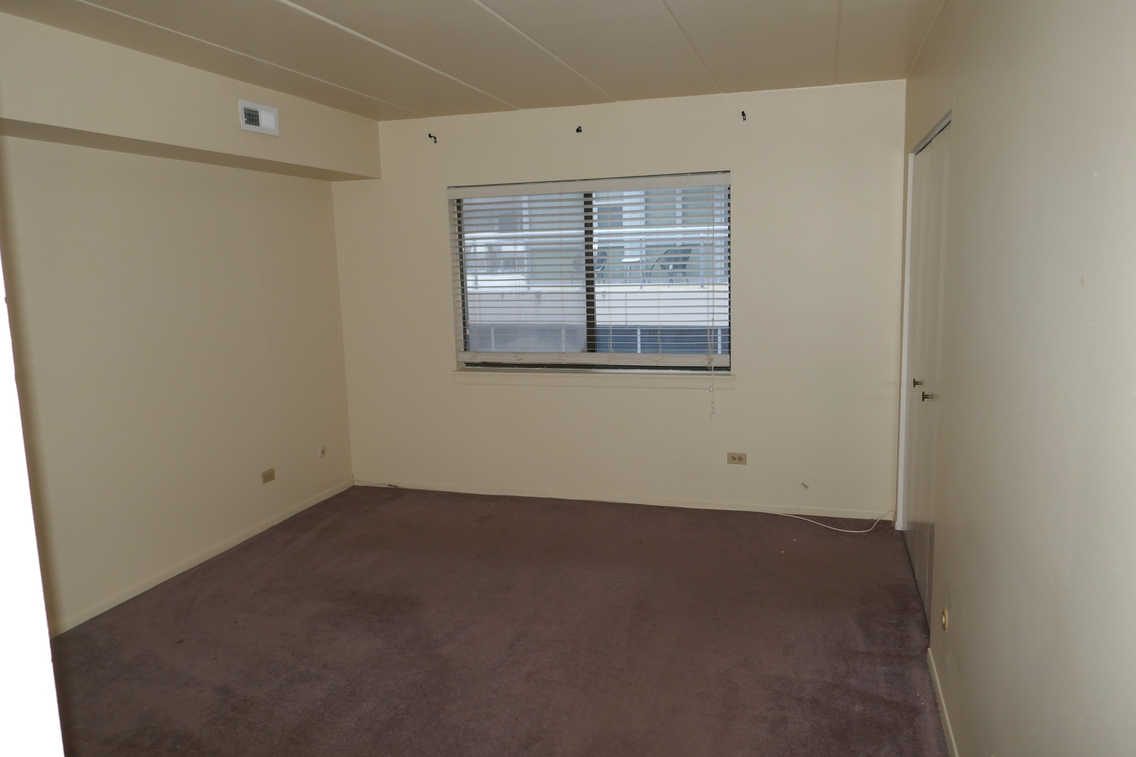 603 S River Road #2M, Des Plaines, IL 60016