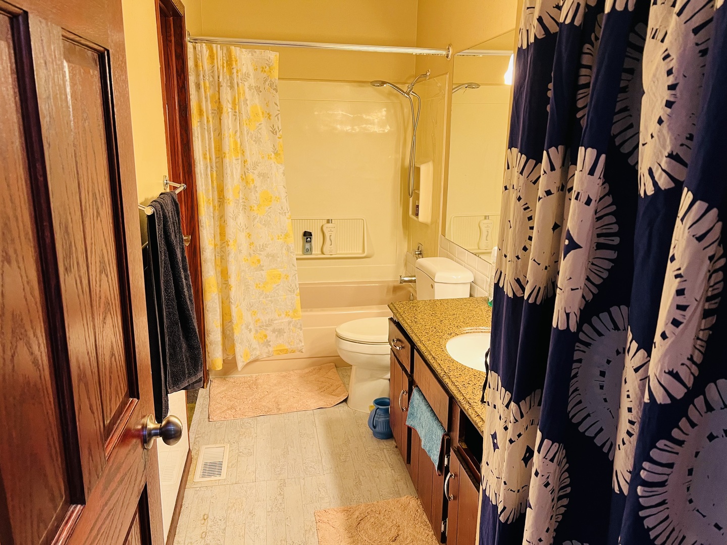 2068 Leeward Lane, Hanover Park, IL 60133