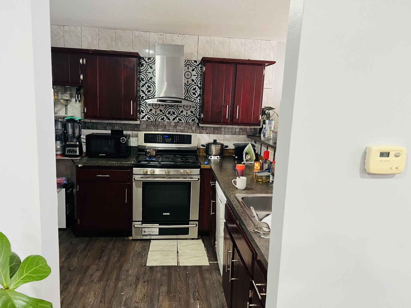 2068 Leeward Lane, Hanover Park, IL 60133