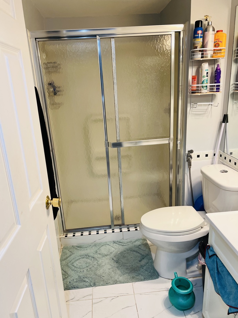 2068 Leeward Lane, Hanover Park, IL 60133