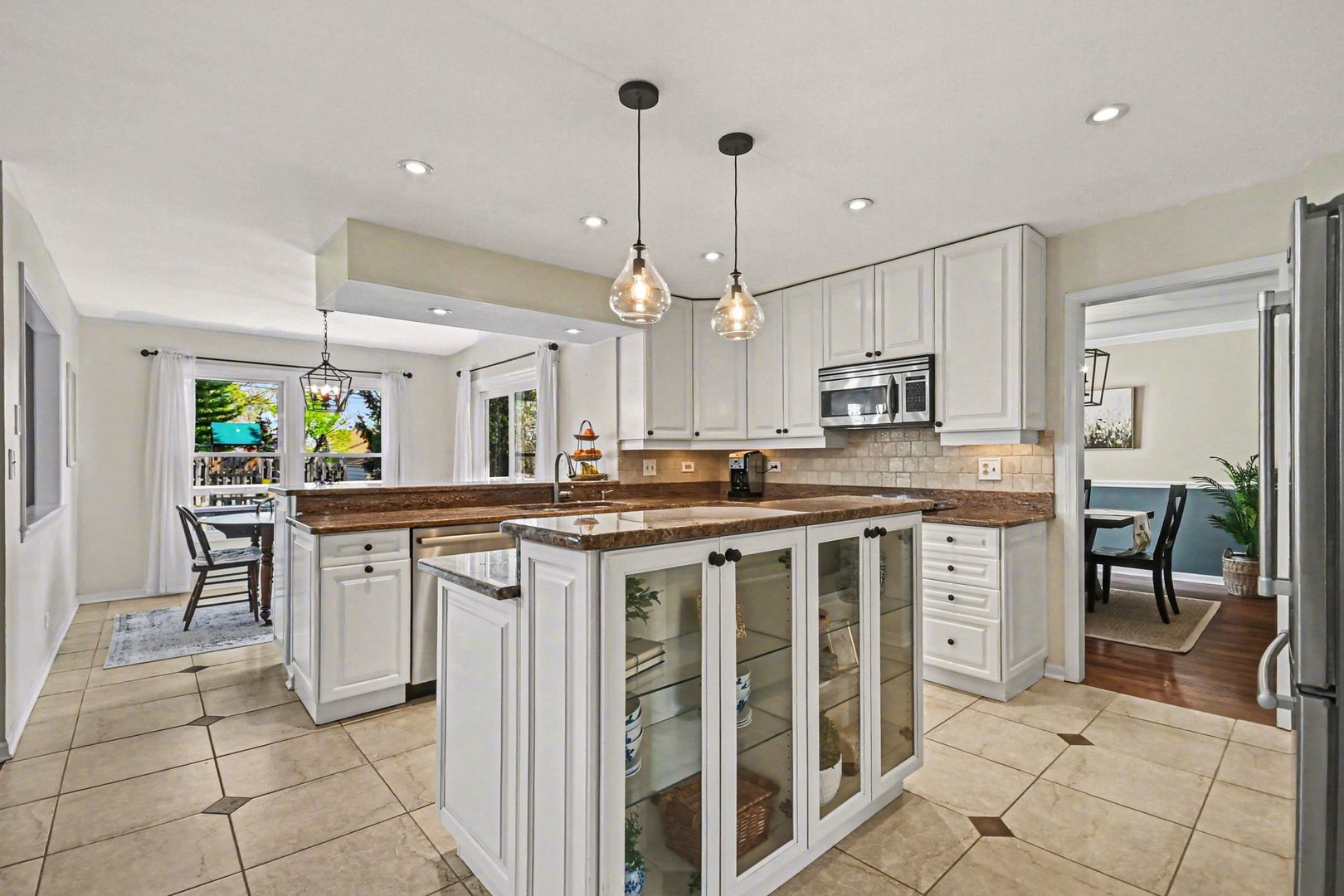 22W450 Cherry Lane, Glen Ellyn, IL 60137