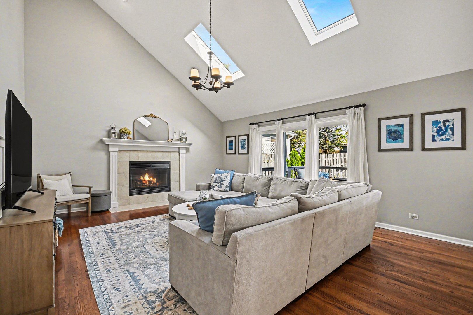 22W450 Cherry Lane, Glen Ellyn, IL 60137