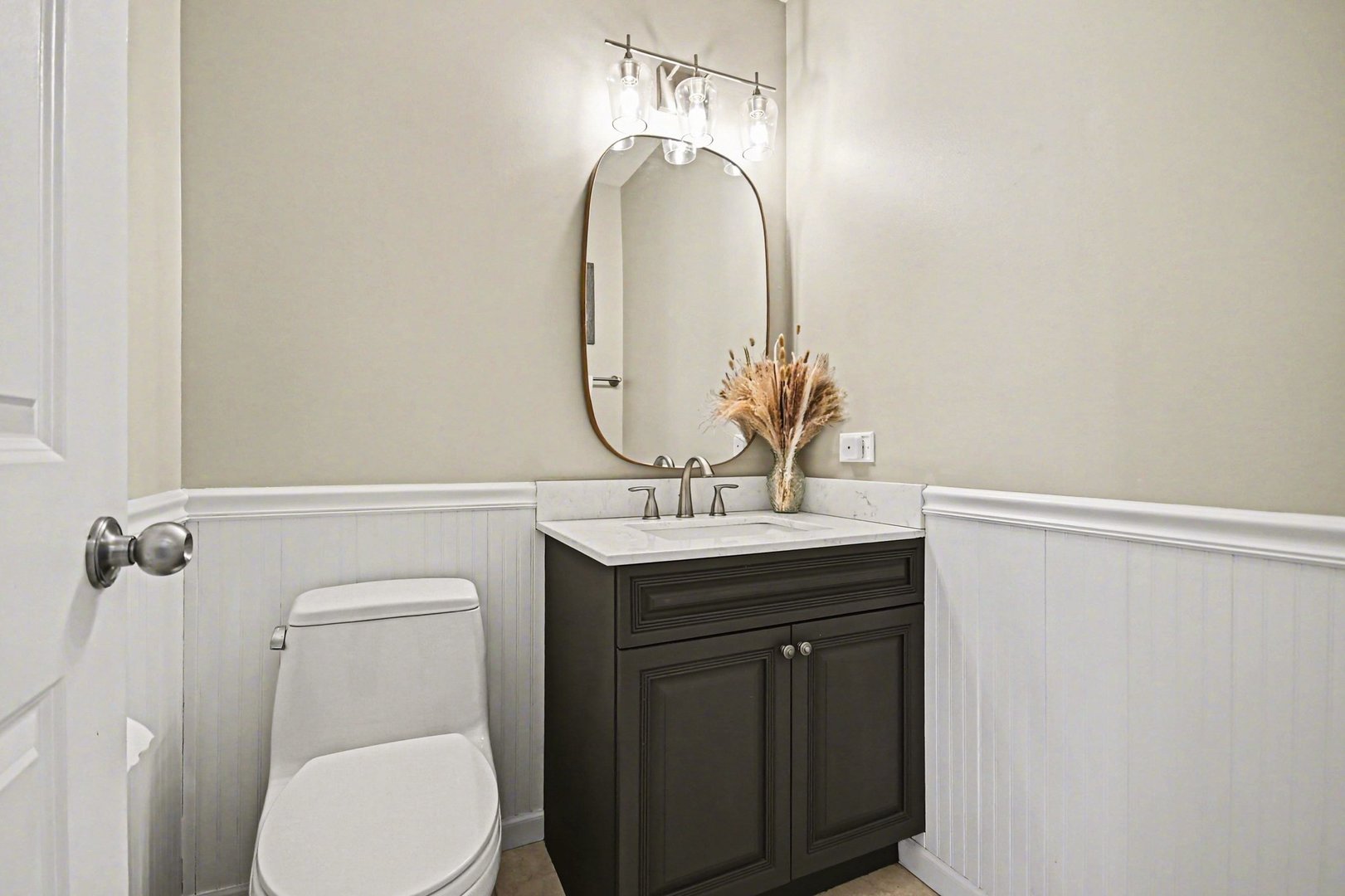 22W450 Cherry Lane, Glen Ellyn, IL 60137